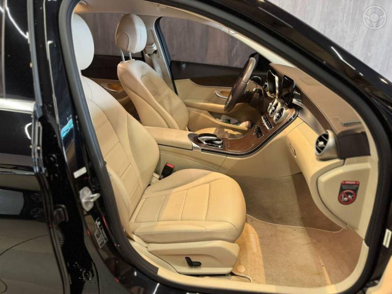MERCEDES-BENZ - C 180 1.6 CGI 16V TURBO 4P AUTOMÁTICO - 2018/2019 - PRETA - R$ 139.900,00