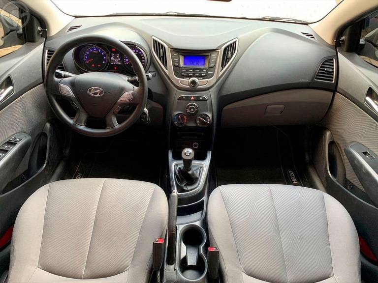 HYUNDAI - HB20S 1.6 COMFORT STYLE 16V FLEX 4P MANUAL - 2014/2015 - PRATA - R$ 50.900,00