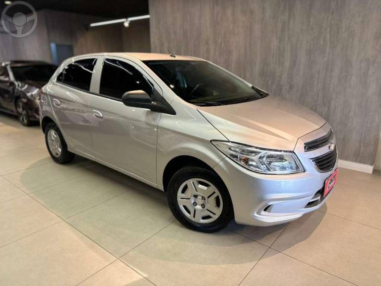 CHEVROLET - ONIX 1.0 MPFI LT 8V FLEX 4P MANUAL - 2016/2016 - PRATA - R$ 47.900,00