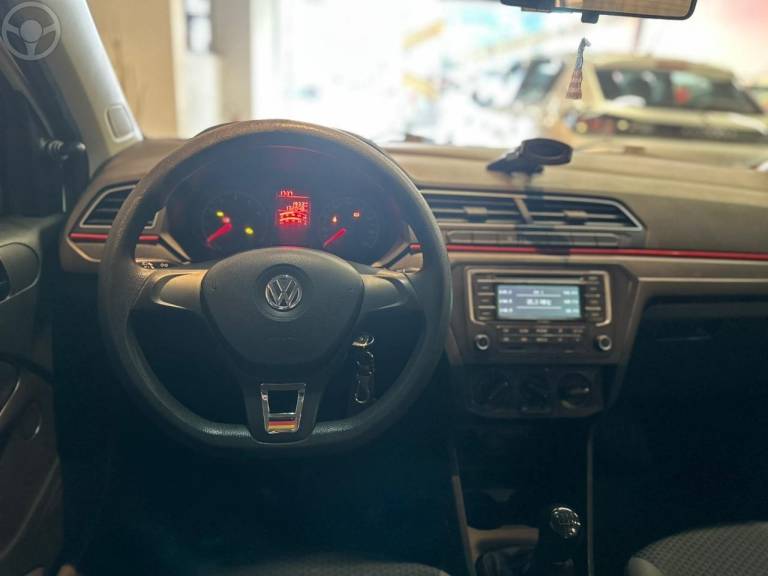 VOLKSWAGEN - GOL 1.0 12V MPI TOTALFLEX 4P MANUAL - 2019/2020 - BRANCA - R$ 48.900,00