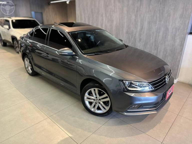 VOLKSWAGEN - JETTA 2.0 TSI HIGHLINE 211CV 4P DSG - 2015/2016 - CINZA - R$ 89.900,00