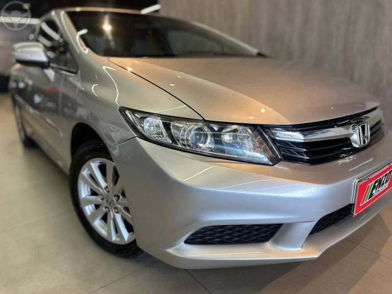 HONDA - CIVIC 1.8 LXS 16V FLEX 4P AUTOMÁTICO - 2012/2012 - PRATA - R$ 68.900,00