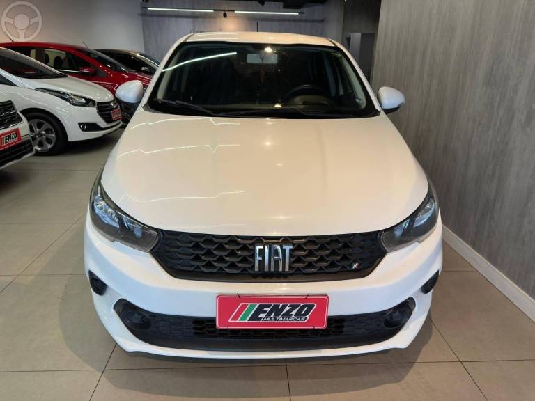 FIAT - ARGO 1.0 FIREFLY FLEX 4P MANUAL - 2021/2022 - BRANCA - R$ 54.900,00
