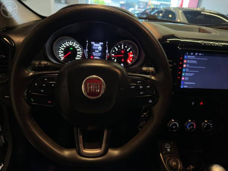 FIAT - TORO 2.0 16V TURBO DIESEL FREEDOM MANUAL - 2017/2017 - BRANCA - R$ 88.900,00