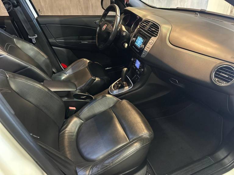 FIAT - BRAVO 1.8 SPORTING 16V FLEX 4P AUTOMATIZADO - 2016/2016 - BRANCA - R$ 59.900,00