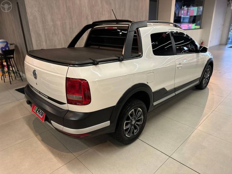 VOLKSWAGEN - SAVEIRO 1.6 CROSS CD 16V FLEX 2P MANUAL - 2016/2017 - BRANCA - R$ 78.900,00