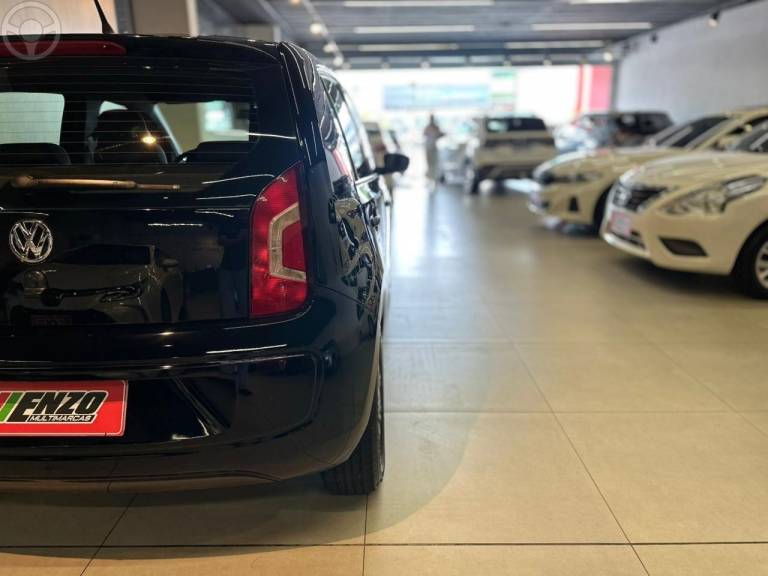 VOLKSWAGEN - UP 1.0 MPI RUN UP 12V FLEX 4P MANUAL - 2016/2017 - PRETA - R$ 49.900,00