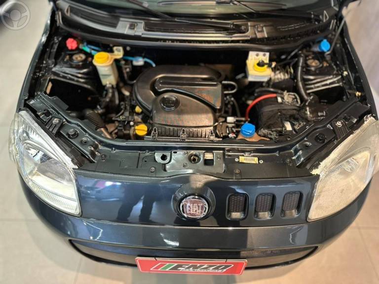 FIAT - UNO 1.0 EVO VIVACE 8V FLEX 4P MANUAL - 2013/2013 - CINZA - R$ 34.900,00