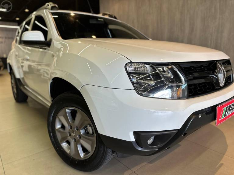 RENAULT - DUSTER 2.0 DYNAMIQUE 4X2 16V FLEX 4P AUTOMÁTICO - 2019/2020 - BRANCA - R$ 78.900,00