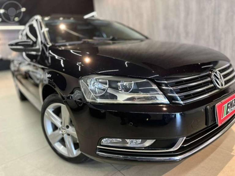 VOLKSWAGEN - PASSAT 2.0 FSI HIGHLINE VARIANT 16V TURBO 4P TIPTRONIC - 2011/2012 - PRETA - R$ 68.900,00