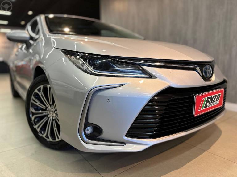 TOYOTA - COROLLA 1.8 ALTIS PREMIUM 16V HÍBRIDO 4P AUTOMÁTICO - 2021/2022 - PRATA - R$ 143.900,00