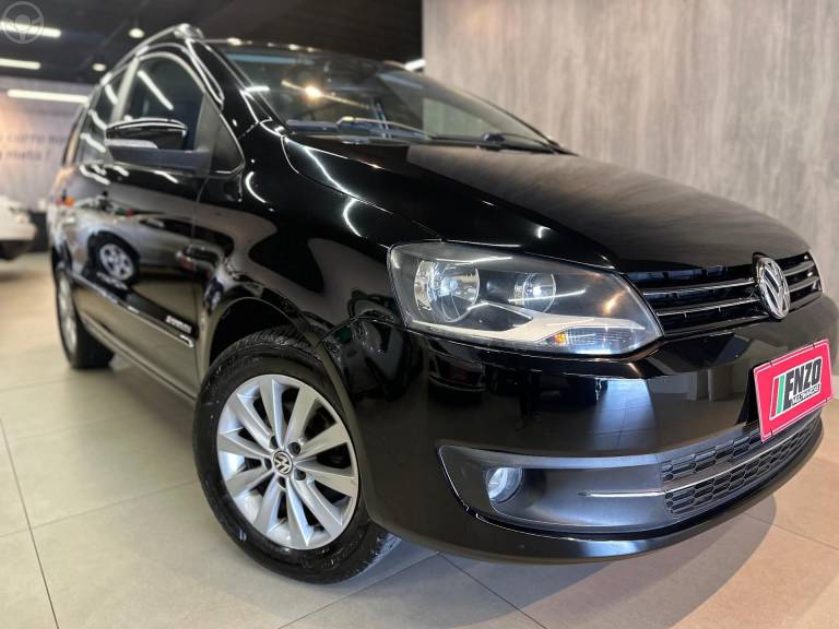 VOLKSWAGEN - SPACEFOX 1.6 MI SPORTLINE 8V FLEX 4P MANUAL - 2010/2011 - PRETA - R$ 38.900,00