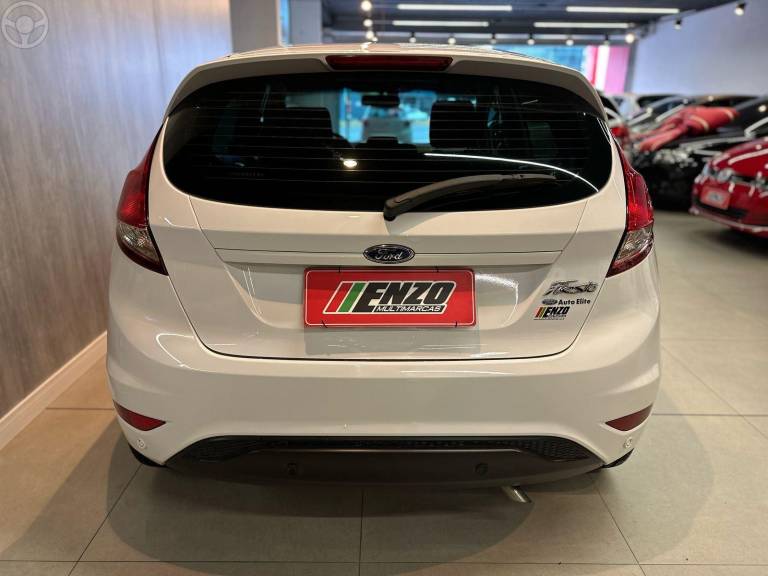 FORD - FIESTA 1.6 SEL HATCH 16V FLEX 4P AUTOMÁTICO - 2018/2018 - BRANCA - R$ 62.900,00