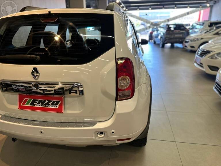 RENAULT - DUSTER 1.6 TECH ROAD 4X2 16V FLEX 4P MANUAL - 2014/2015 - BRANCA - R$ 56.900,00