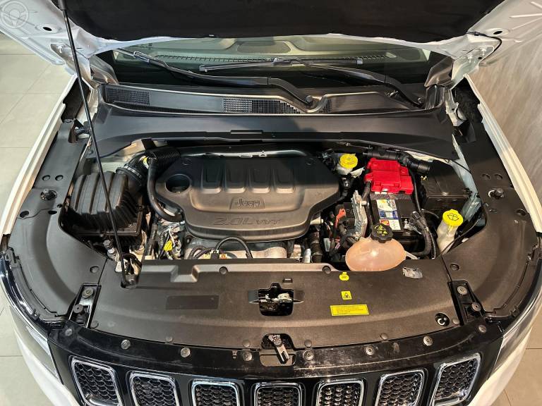 JEEP - COMPASS 2.0 16V FLEX LIMITED AUTOMÁTICO - 2019/2019 - BRANCA - R$ 112.900,00