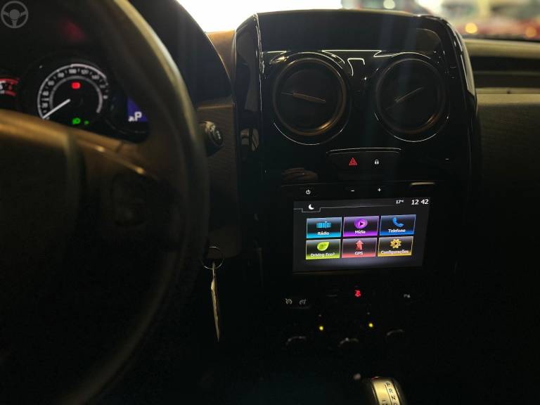 RENAULT - DUSTER 2.0 DYNAMIQUE 4X2 16V FLEX 4P AUTOMÁTICO - 2019/2020 - BRANCA - R$ 78.900,00