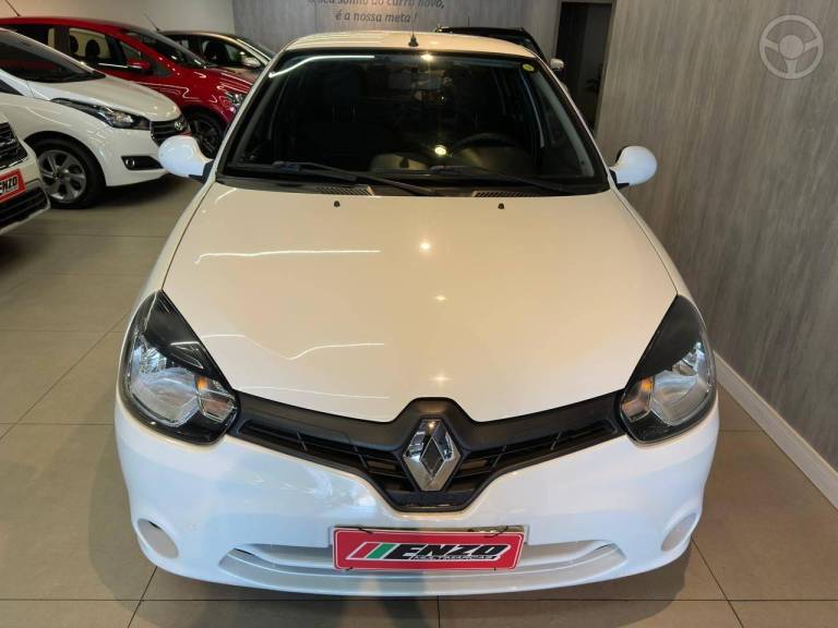 RENAULT - CLIO 1.0 EXPRESSION 16V FLEX 4P MANUAL - 2015/2016 - BRANCA - R$ 36.900,00