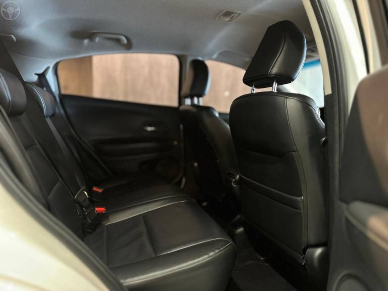 HONDA - HR-V 1.8 16V FLEX EXL 4P AUTOMÁTICO - 2018/2018 - BRANCA - R$ 97.900,00