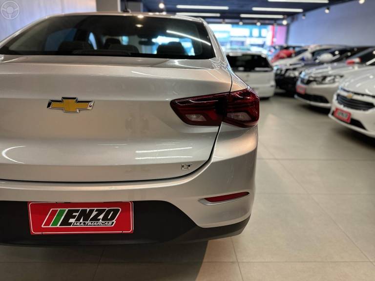 CHEVROLET - ONIX 1.0 LT 12V FLEX 4P MANUAL - 2022/2023 - PRATA - R$ 74.900,00