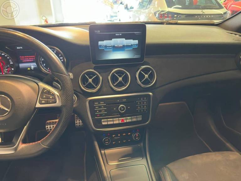 MERCEDES-BENZ - GLA 250 2.0 SPORT 16V TURBO 4X2 4P AUTOMÁTICA - 2018/2018 - CINZA - R$ 149.900,00