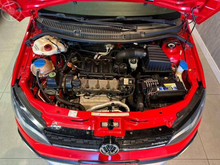 VOLKSWAGEN - SAVEIRO 1.6 CROSS CE 8V FLEX 2P MANUAL - 2013/2014 - VERMELHA - R$ 66.900,00