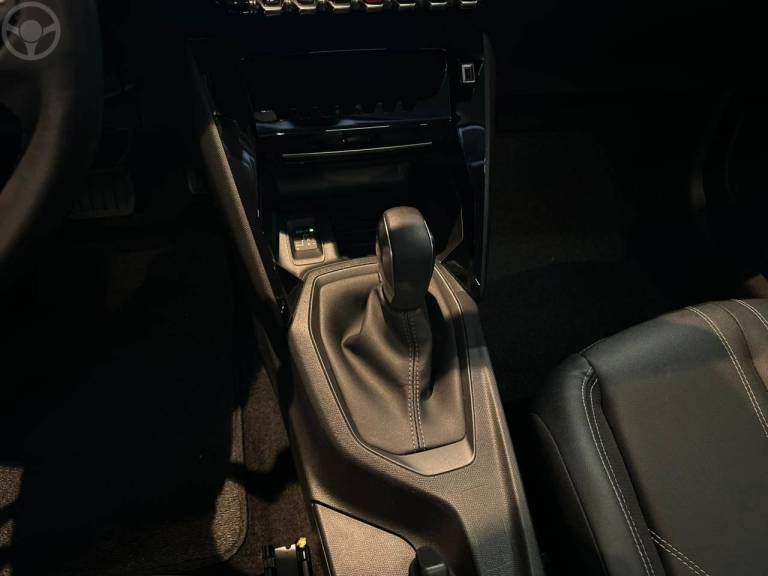PEUGEOT - 208 1.6 GRIFFE 16V FLEX 4P AUTOMÁTICO - 2021/2021 - PRATA - R$ 85.900,00