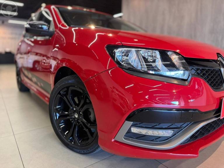 RENAULT - SANDERO 2.0 RS 16V FLEX 4P MANUAL - 2015/2016 - VERMELHA - R$ 61.900,00