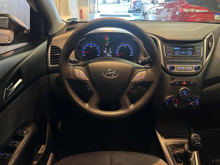 HYUNDAI - HB20S 1.6 COMFORT PLUS 16V FLEX 4P MANUAL - 2016/2016 - BRANCA - R$ 59.900,00