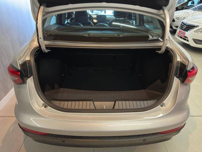 FIAT - CRONOS 1.0 FIREFLY DRIVE FLEX 4P MANUAL - 2024/2025 - PRATA - R$ 83.900,00