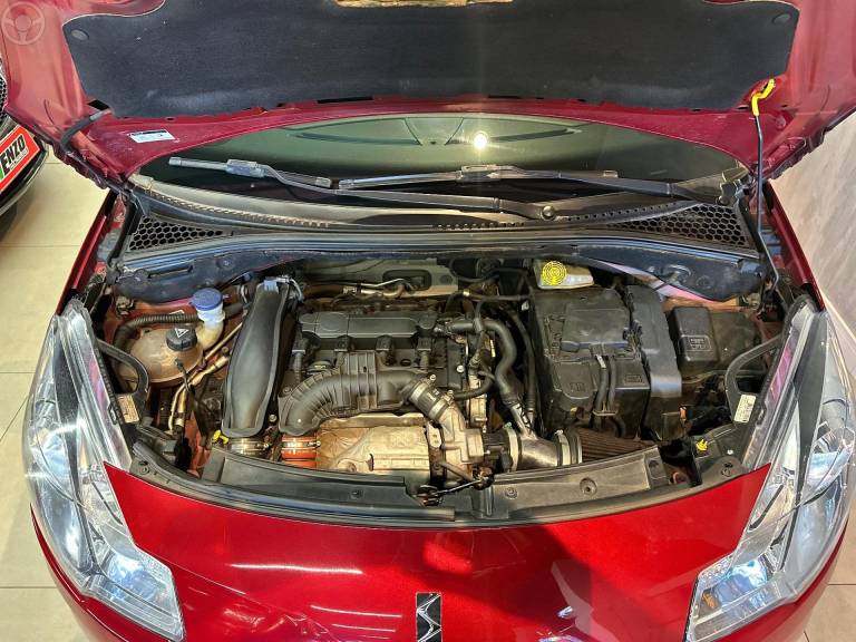 CITROËN - DS3 1.6 THP 16V 2P MANUAL - 2012/2013 - VERMELHA - R$ 64.900,00