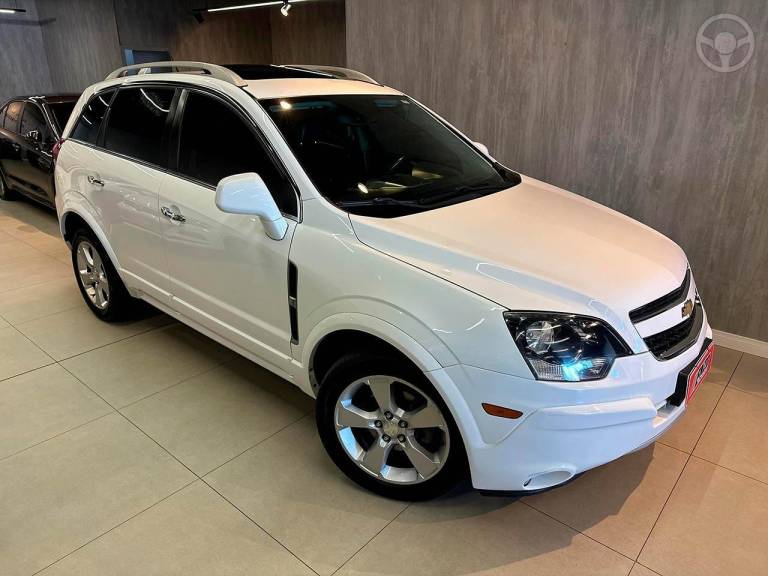 CHEVROLET - CAPTIVA 2.4 FWD SPORT 16V 4P AUTOMÁTICO - 2015/2015 - BRANCA - R$ 59.900,00
