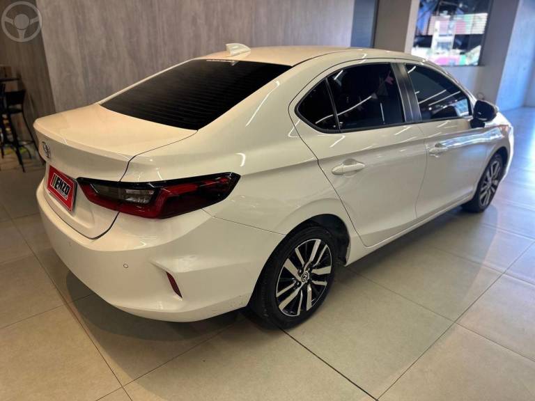 HONDA - CITY 1.5 SEDAN TOURING 16V FLEX 4P AUTOMÁTICO - 2022/2022 - BRANCA - R$ 107.900,00
