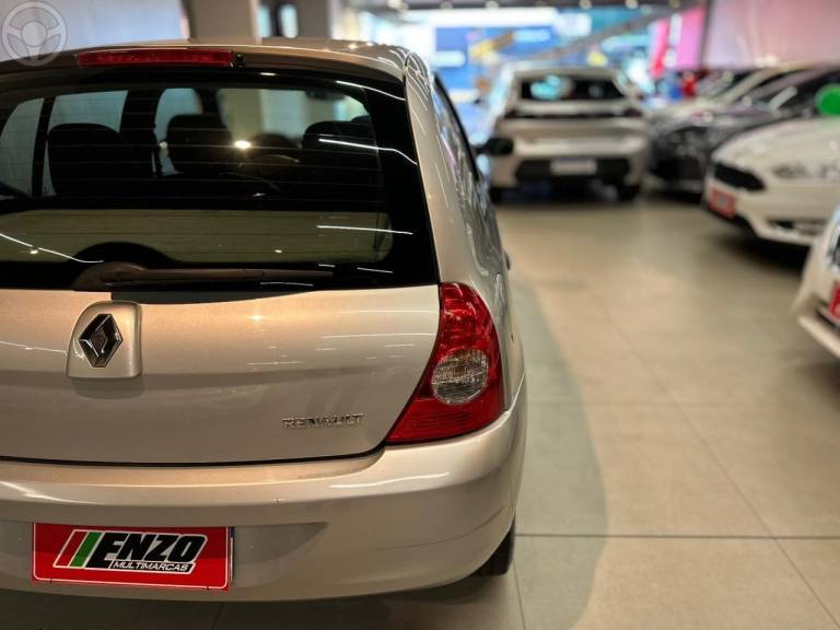 RENAULT - CLIO 1.0 CAMPUS 16V FLEX 4P MANUAL - 2011/2011 - PRATA - R$ 27.900,00
