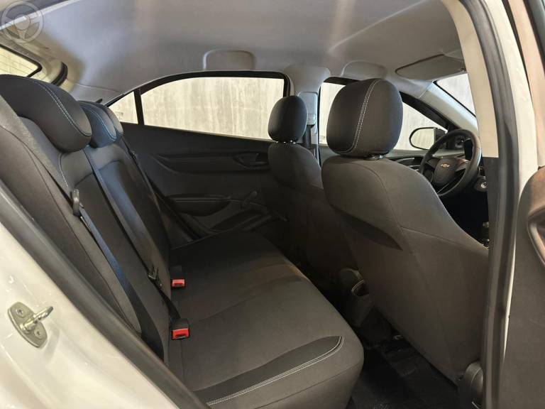 CHEVROLET - ONIX 1.0 JOY PLUS BLACK 8V FLEX 4P MANUAL - 2021/2021 - BRANCA - R$ 58.900,00