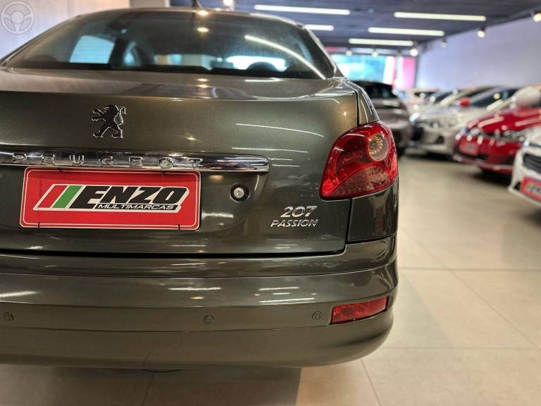 PEUGEOT - 207 1.4 SEDAN XR PASSION 8V FLEX 4P MANUAL - 2010/2011 - CINZA - R$ 21.900,00