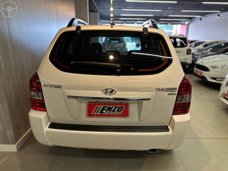 HYUNDAI - TUCSON 2.0 MPFI GLS 16V 143CV 2WD FLEX 4P AUTOMÁTICO - 2015/2016 - BRANCA - R$ 59.900,00