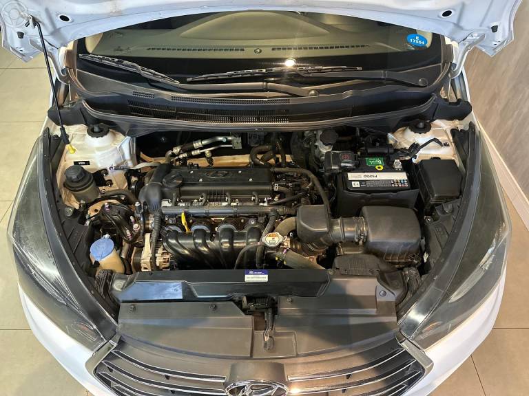 HYUNDAI - HB20S 1.6 COMFORT PLUS 16V FLEX 4P MANUAL - 2016/2016 - BRANCA - R$ 59.900,00