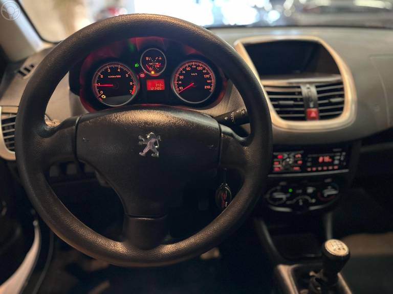 PEUGEOT - 207 1.4 SEDAN XR PASSION 8V FLEX 4P MANUAL - 2010/2011 - CINZA - R$ 21.900,00
