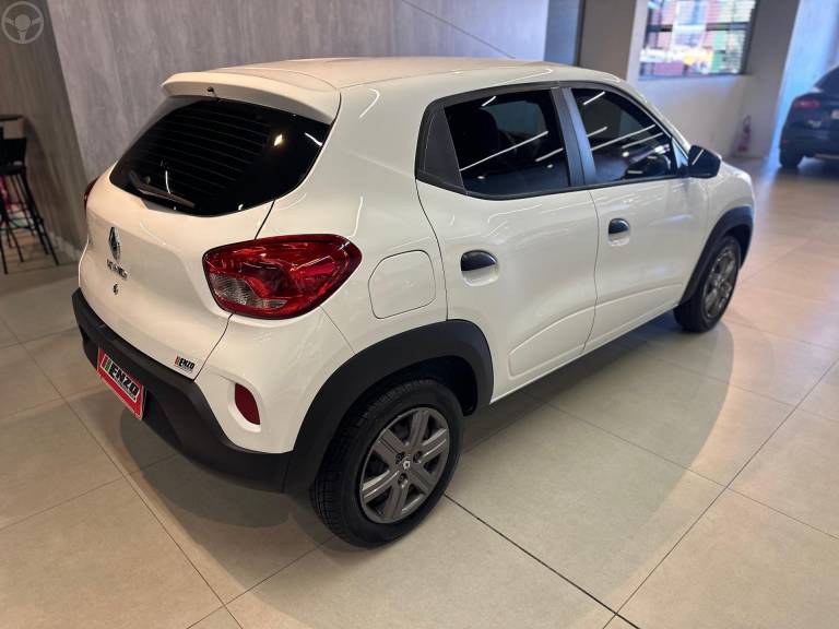 RENAULT - KWID 1.0 12V SCE FLEX ZEN MANUAL - 2021/2022 - BRANCA - R$ 49.900,00