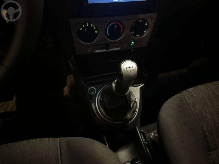 FORD - ECOSPORT 1.6 XLT FREESTYLE 8V FLEX 4P MANUAL - 2010/2010 - PRATA - R$ 39.900,00