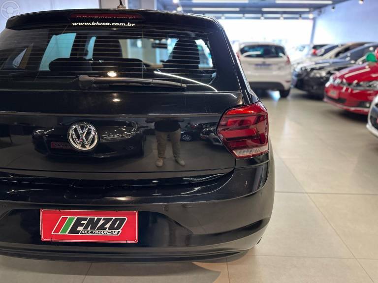 VOLKSWAGEN - POLO 1.0MPI TOTAL FLEX MANUAL - 2020/2020 - PRETA - R$ 65.900,00