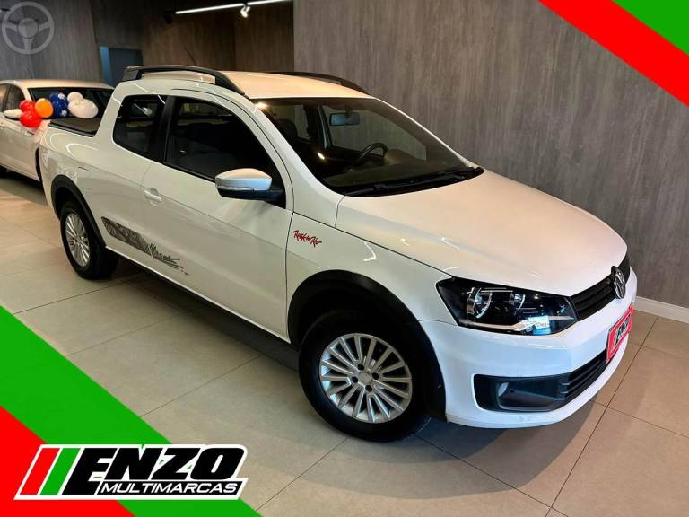 VOLKSWAGEN - SAVEIRO 1.6 MI ROCK IN RIO CD 8V FLEX 2P MANUAL - 2015/2016 - BRANCA - R$ 66.900,00