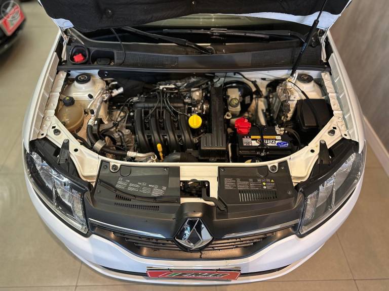RENAULT - LOGAN 1.0 EXPRESSION 16V FLEX 4P MANUAL - 2015/2015 - BRANCA - R$ 36.900,00