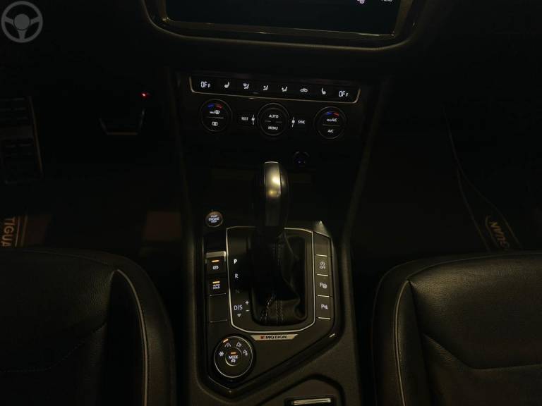 VOLKSWAGEN - TIGUAN 2.0 ALLSPACE R-LINE 350 TSI 4X4 4P - 2019/2020 - BRANCA - R$ 168.900,00