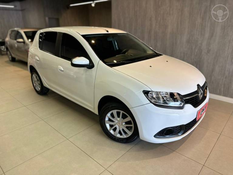 RENAULT - SANDERO 1.6 EXPRESSION 8V FLEX 4P AUTOMATIZADO - 2016/2017 - BRANCA - R$ 45.900,00