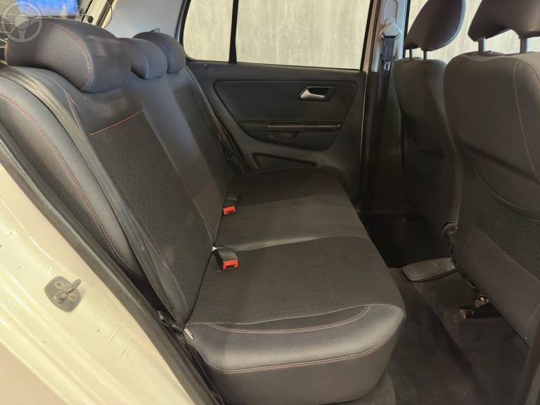 VOLKSWAGEN - CROSSFOX 1.6 MI FLEX 8V 4P MANUAL - 2012/2013 - BRANCA - R$ 48.900,00