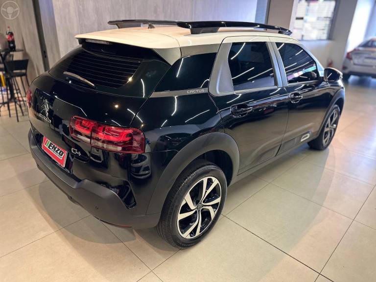 CITROËN - C4 CACTUS 1.6 VTI FEEL PACK FLEX 4P AUTOMATICO - 2019/2020 - PRETA - R$ 74.900,00