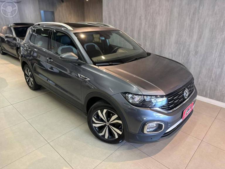 VOLKSWAGEN - T-CROSS 1.4 HIGHLINE TSI 16V FLEX 4P AUTOMÁTICO - 2020/2021 - CINZA - R$ 117.900,00