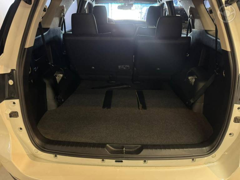 TOYOTA - HILUX SW4 2.8 SRX 4X4 7 LUGARES 16V TURBO INTERCOOLER DIESEL 4P AUTOMÁTICO - 2022/2022 - BRANCA - R$ 314.900,00
