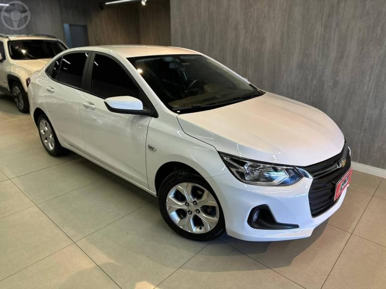 CHEVROLET - ONIX 1.0LTZ PLUS 12V TURBO FLEX 4P AUTOMÁTICO - 2023/2024 - BRANCA - R$ 89.900,00